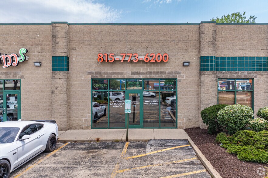 1724-1728 W Jefferson St, Joliet, IL à louer - Photo du bâtiment - Image 3 de 7