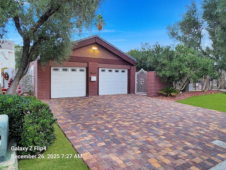 1018 Bel Air Cir, Las Vegas, NV for sale - Building Photo - Image 2 of 14