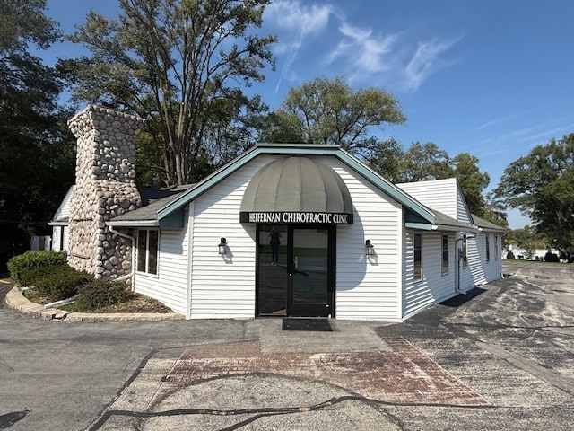1820 E Main St, Waukesha, WI for lease Building Photo- Image 1 of 4