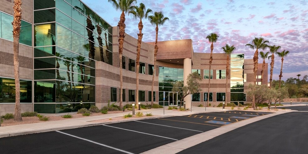 8211 S 48th St, Phoenix, AZ for lease - Building Photo - Image 2 of 28