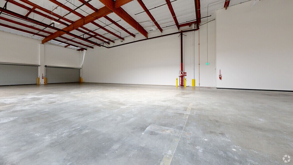 1175 Aviation Pl, San Fernando, CA à louer - Numérisation 3D de Matterport - Image 2 de 16