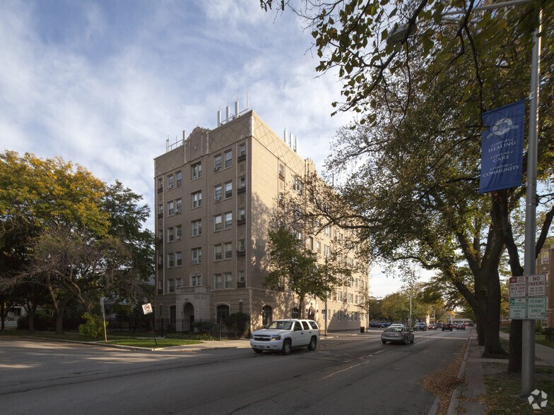 525 N Austin Blvd, Chicago, IL à vendre - Photo du bâtiment - Image 2 de 6