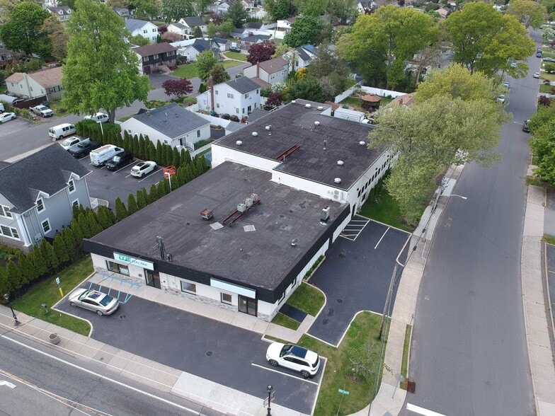 980 Little East Neck Rd, West Babylon, NY for sale - Aerial - Image 3 of 19