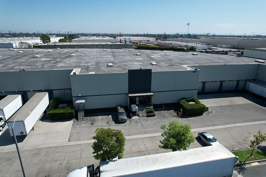 6120-6140 Peachtree St, Commerce, CA à louer - Photo du bâtiment - Image 3 de 14