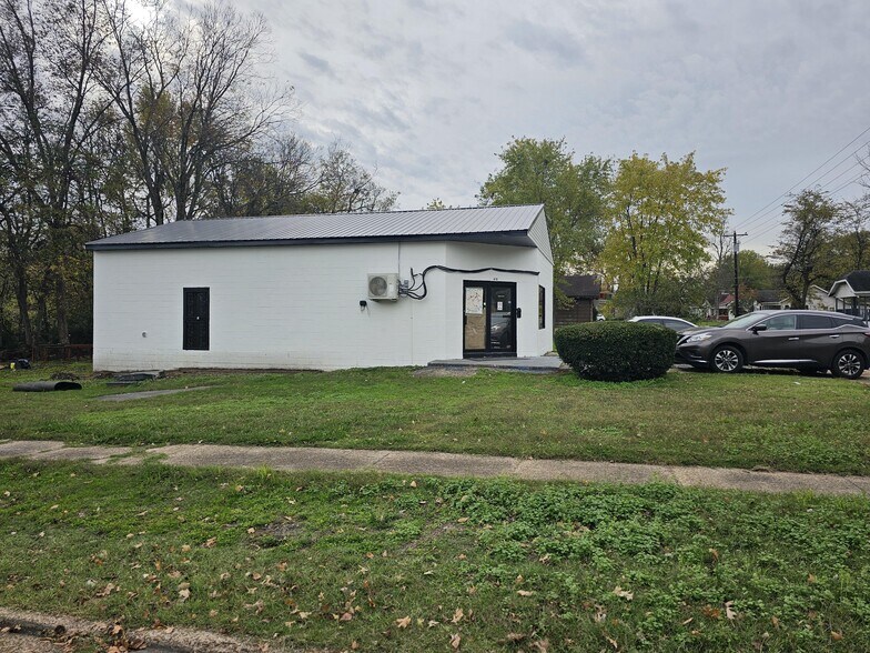 419 N Home St, Union City, TN à vendre - Photo du bâtiment - Image 2 de 10