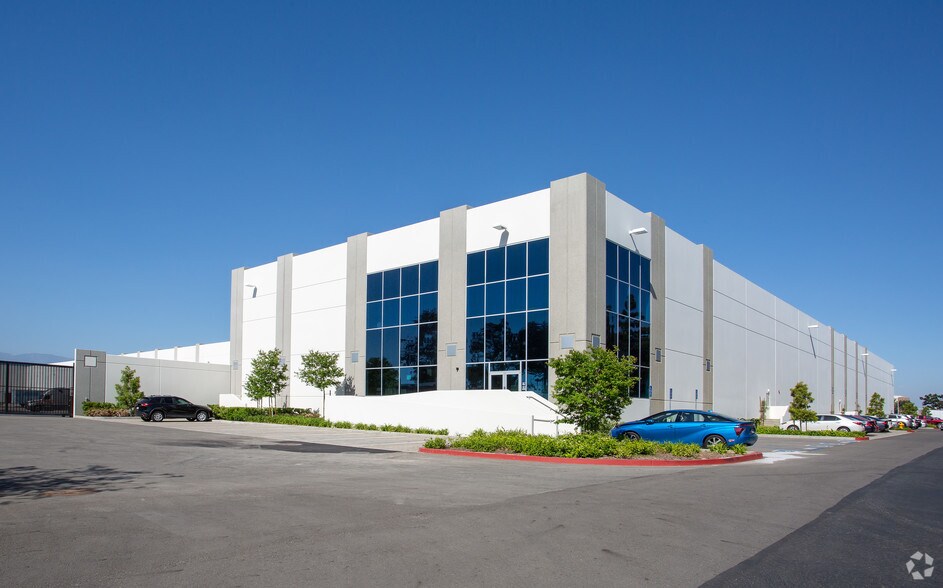 2151 Proforma Ave, Ontario, CA à louer - Photo du bâtiment - Image 1 de 2