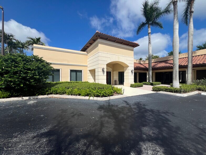 340 Columbia Dr, West Palm Beach, FL à louer - Photo du bâtiment - Image 2 de 4