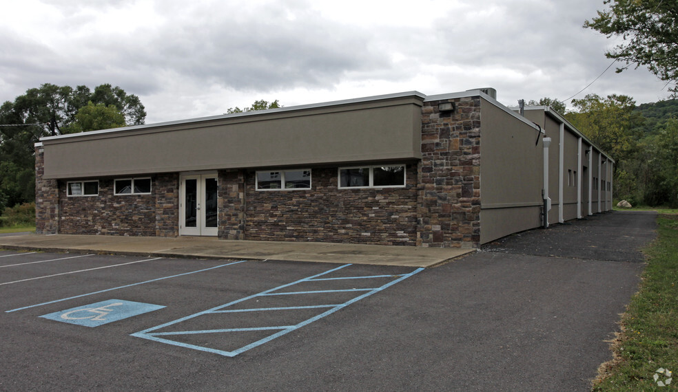 2170 Rt-57, Stewartsville, NJ for lease - Primary Photo - Image 1 of 2