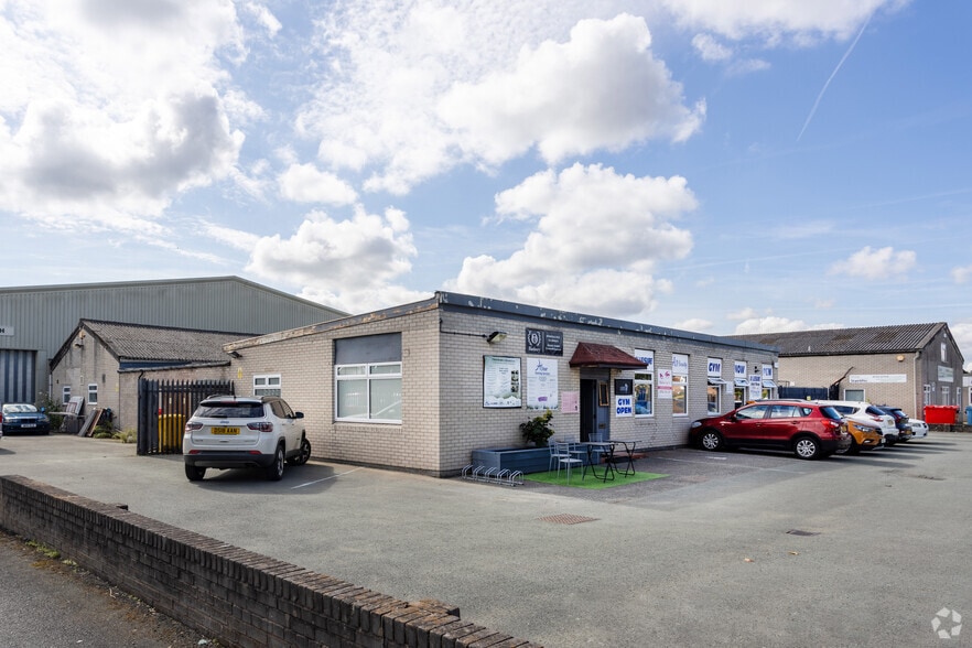 Grange House, Lancaster Rd, Shrewsbury for lease - Primary Photo - Image 1 of 8
