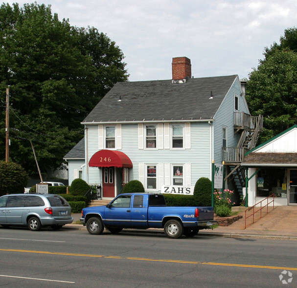 246 Main St, Portland, CT à vendre - Photo principale - Image 1 de 1