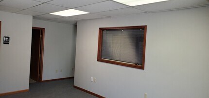 910-916 Huber Dr, Monroe, MI for lease Interior Photo- Image 1 of 17