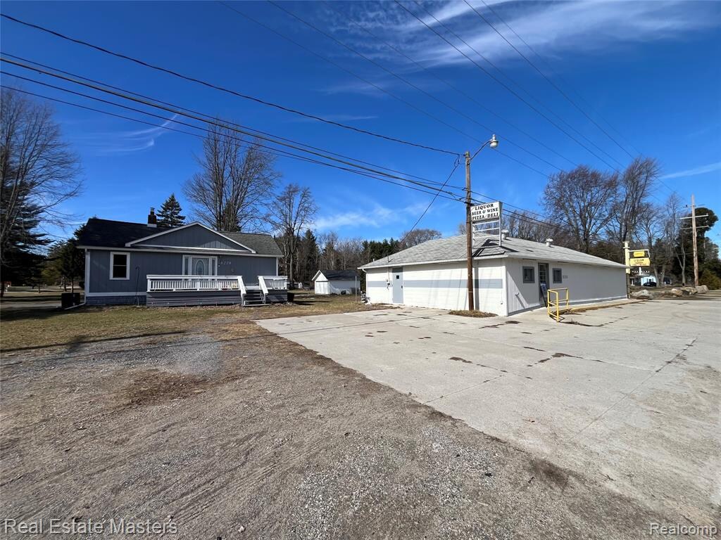8216 Lakeshore Rd, Lexington, MI à vendre Photo du bâtiment- Image 1 de 9