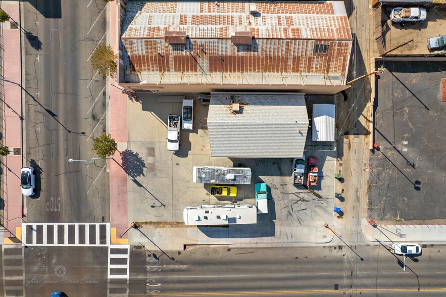 600 Center St, Taft, CA à vendre - Photo du bâtiment - Image 2 de 2