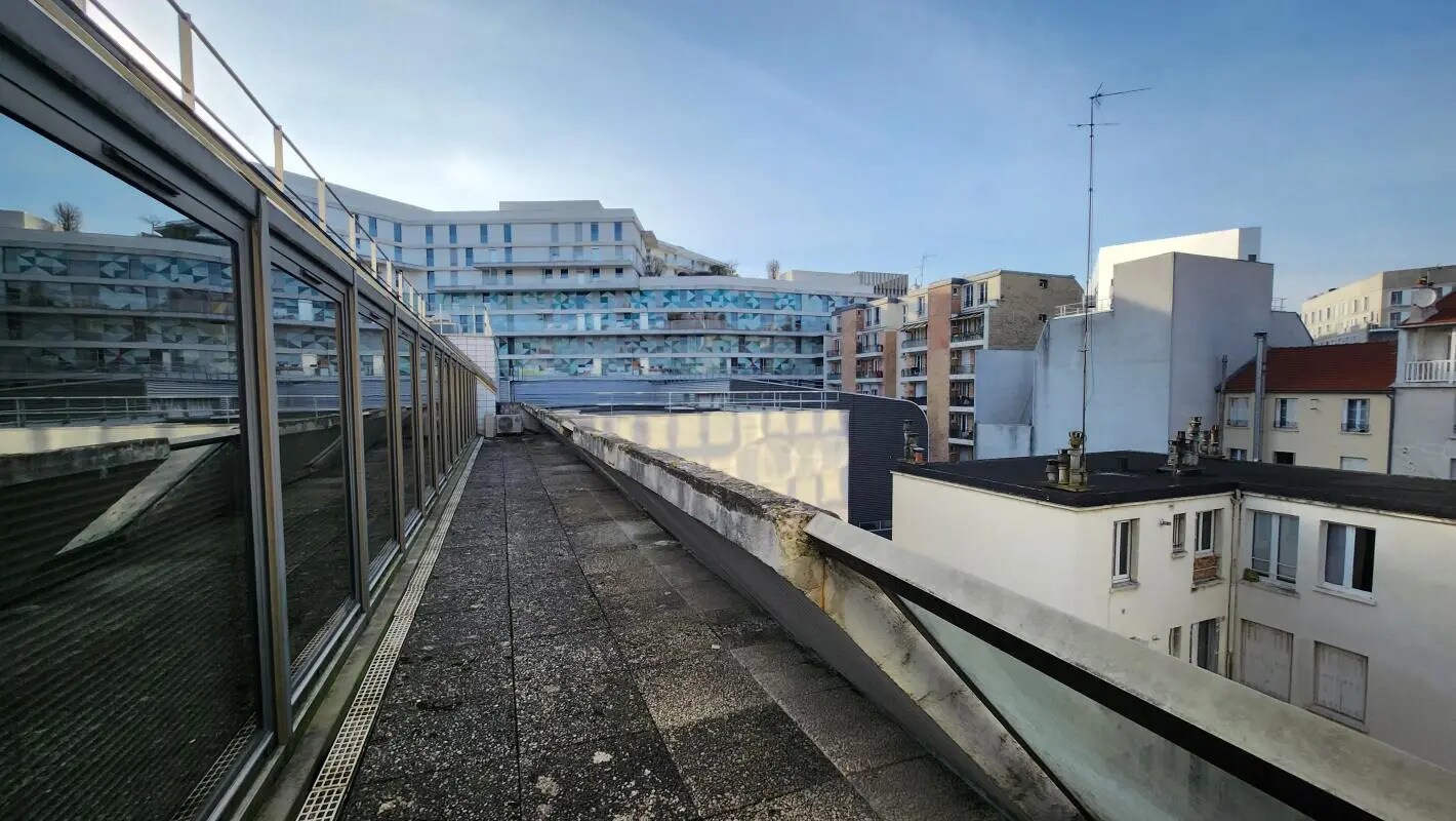 Office in Boulogne-Billancourt for lease Building Photo- Image 1 of 9