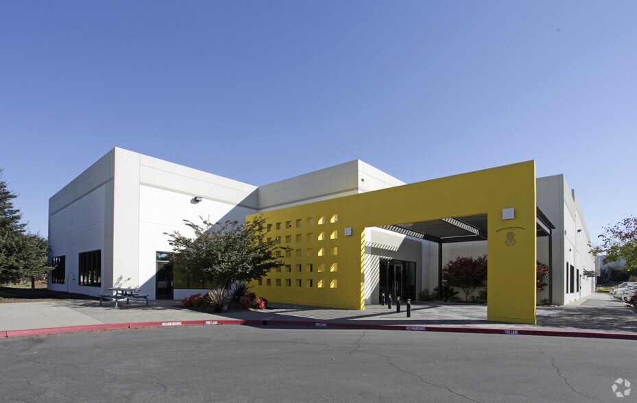 640 Airpark Rd, Napa, CA à louer - Photo principale - Image 3 de 6