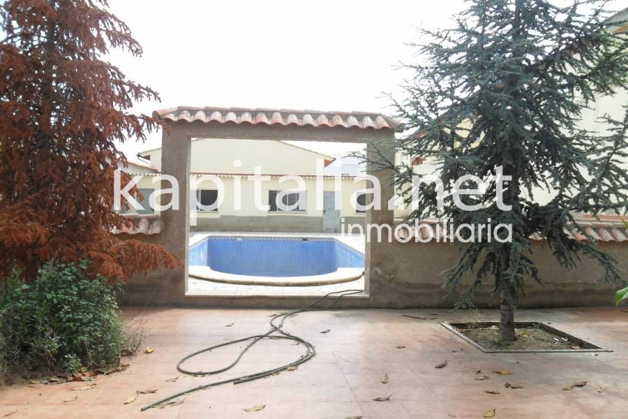 Land in Agullent, Valencia for sale Primary Photo- Image 1 of 6