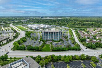 28100 Torch Pky, Warrenville, IL - AÉRIEN  Vue de la carte