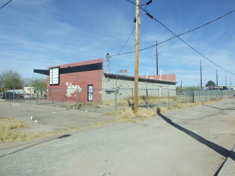 247 W Grant Rd, Tucson, AZ à vendre - Photo du bâtiment - Image 3 de 4