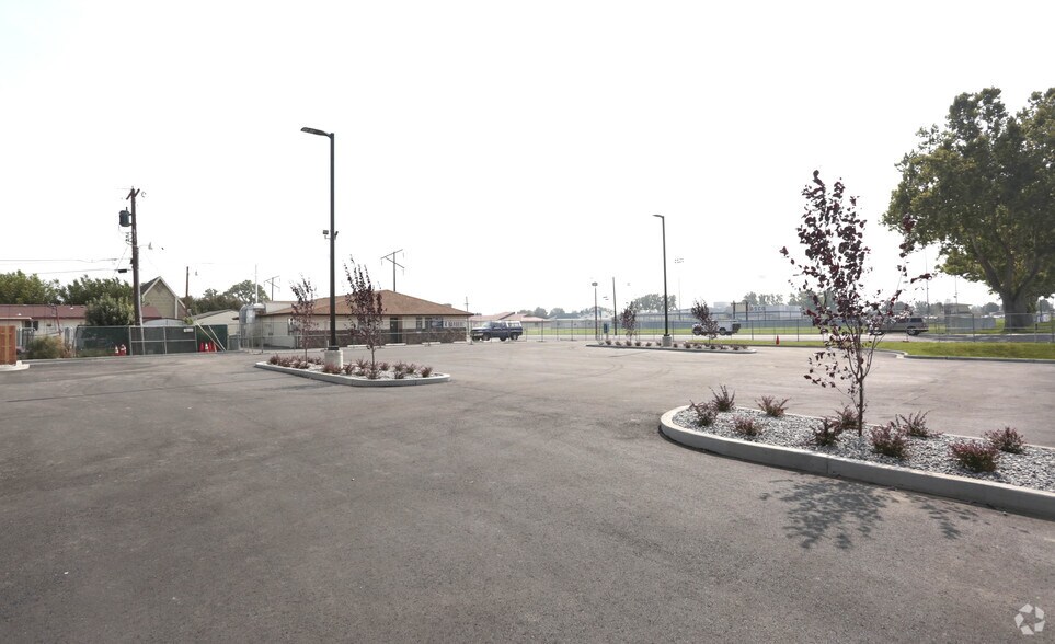 1325 W Court St, Pasco, WA à louer - Photo du bâtiment - Image 2 de 7