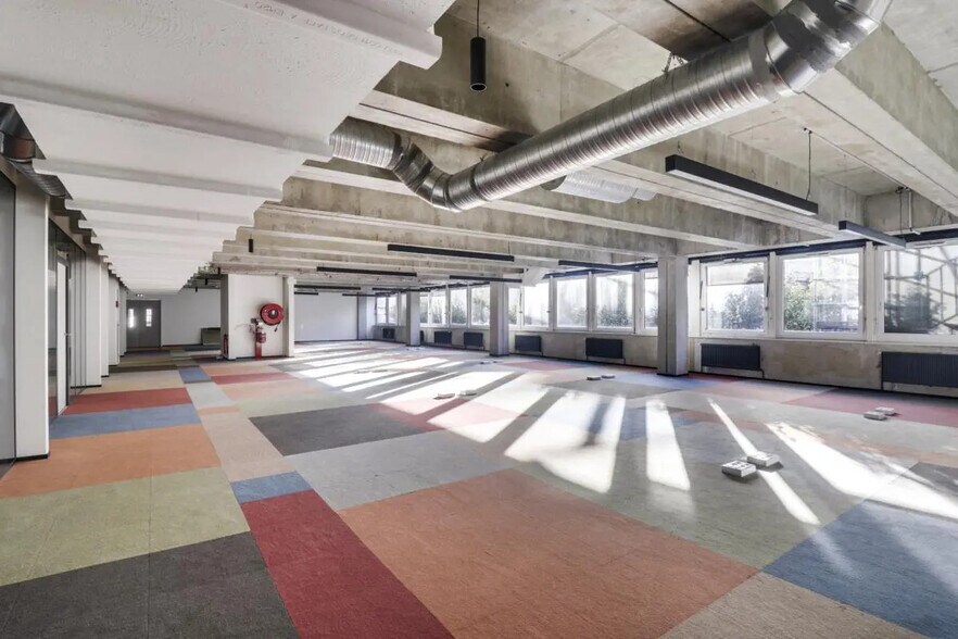 Bureau dans Paris à vendre - Photo du bâtiment - Image 2 de 9