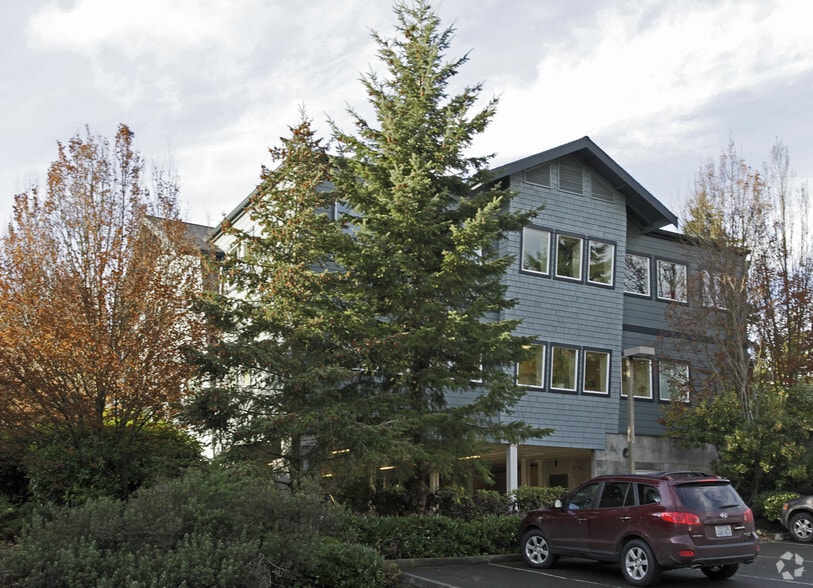 21827 76th Ave W, Edmonds, WA à vendre - Photo du bâtiment - Image 2 de 10
