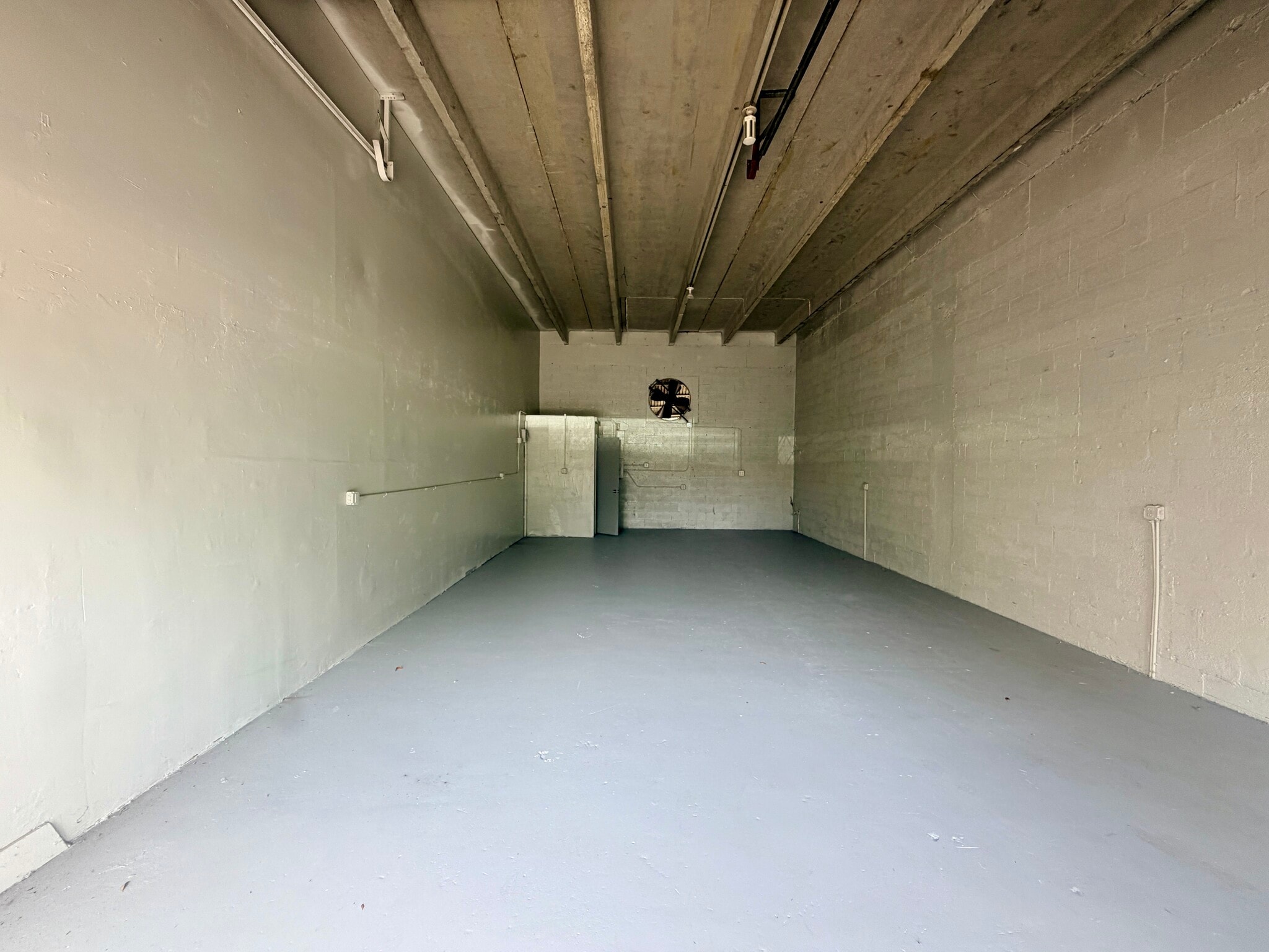 5916 SW 25th St, West Park, FL for lease Interior Photo- Image 1 of 12