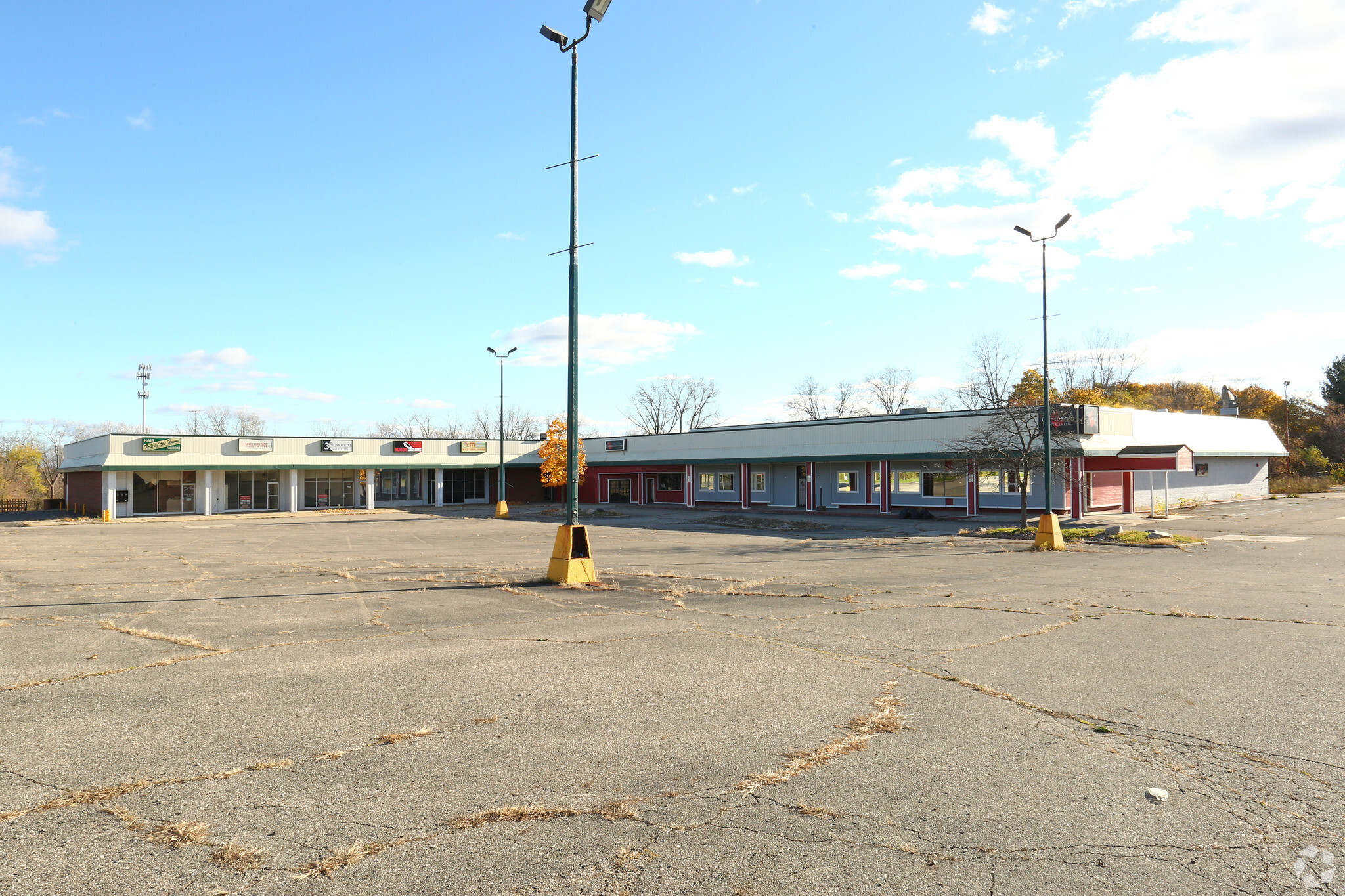 3467-3575 Beecher Rd, Flint, MI for sale Primary Photo- Image 1 of 5