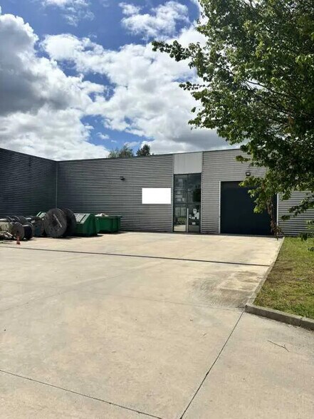 Flex dans Bussy-Saint-Georges à louer - Photo du bâtiment - Image 1 de 10