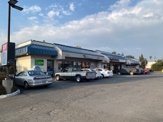 5595 Hillsdale Blvd, Sacramento, CA for lease - Building Photo - Image 3 of 3