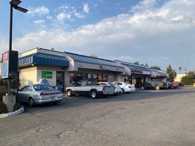 5595 Hillsdale Blvd, Sacramento, CA à louer - Photo du bâtiment - Image 3 de 3