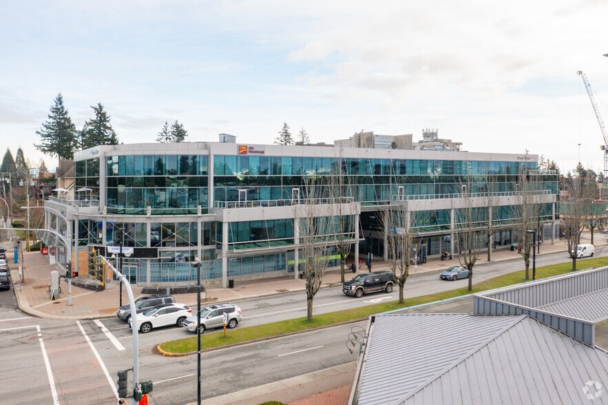 1688 152nd St, Surrey, BC à louer - Photo du bâtiment - Image 3 de 7