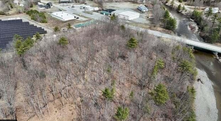 Route 201 Rt, Bingham, ME à vendre - Photo du bâtiment - Image 2 de 3