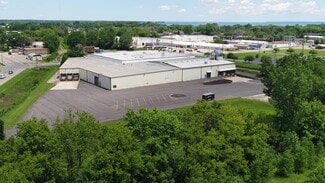 More details for 413 E Murdock Ave, Oshkosh, WI - Industrial for Sale