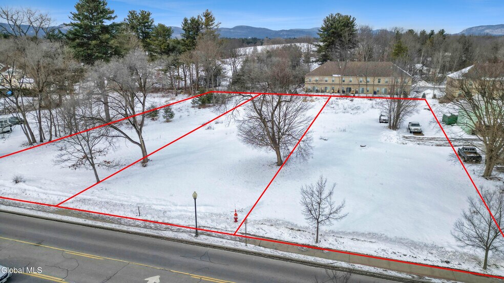 67-71 Main St, Queensbury, NY à vendre - Aérien - Image 1 de 5