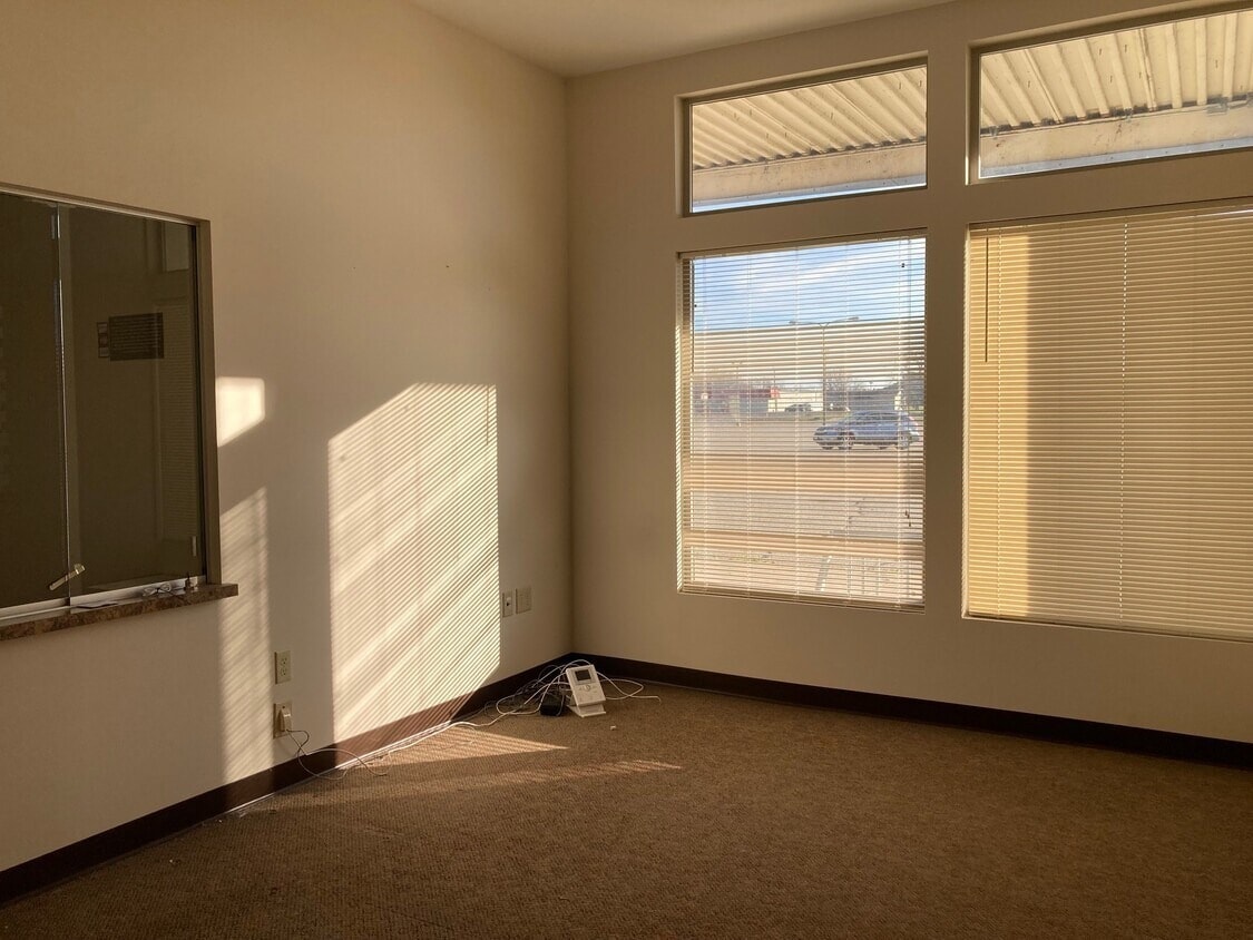 1820-1898 Center Ave, Janesville, WI for lease Interior Photo- Image 1 of 9