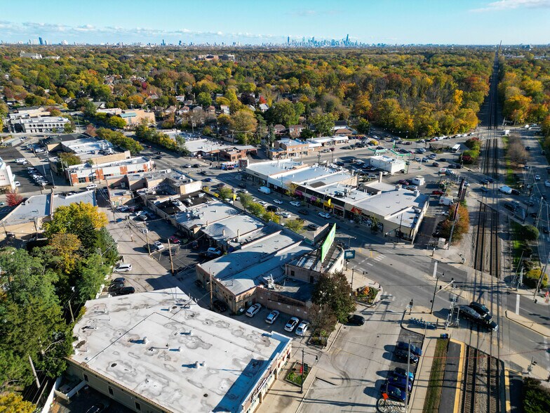 5400-5406 W Devon Ave, Chicago, IL à louer - Photo du bâtiment - Image 3 de 30