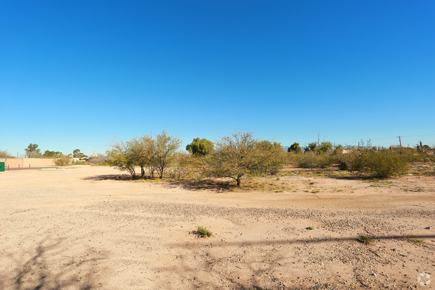 6444 S Fontana Ave, Tucson, AZ for lease - Building Photo - Image 2 of 4