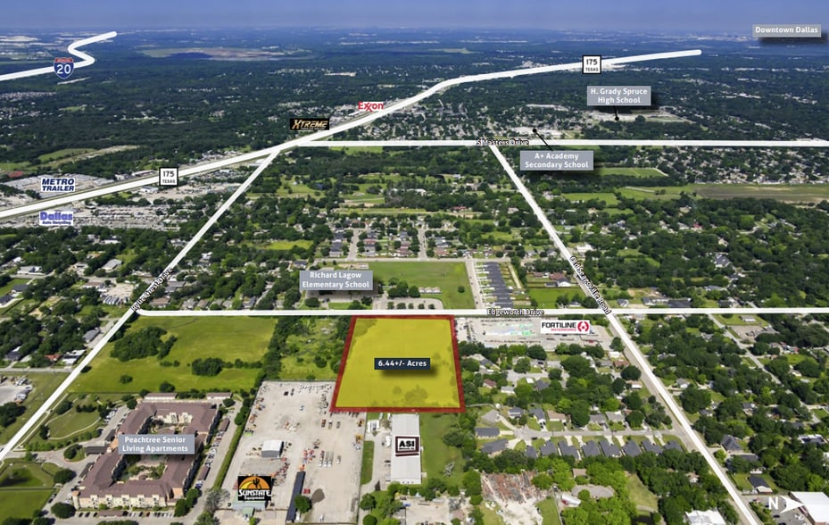 600 Edgeworth Drive, Dallas, TX for sale - Building Photo - Image 2 of 4