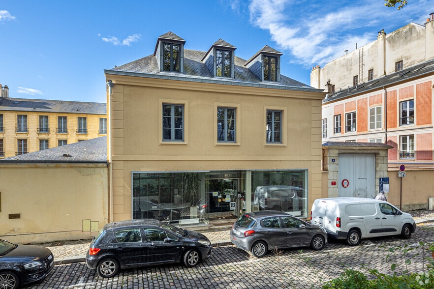 Office/Retail in Versailles for lease - Building Photo - Image 1 of 2