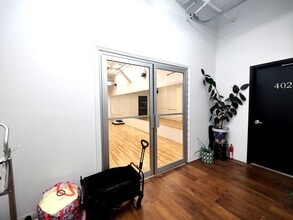 344 W 38th St, New York, NY for lease Interior Photo- Image 2 of 6