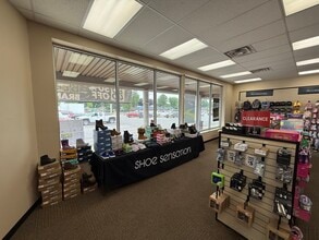 3039-3093 E Market St, Logansport, IN for lease Interior Photo- Image 2 of 3