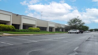Plus de détails pour 5605-5741 W 73rd St, Indianapolis, IN - Local d'activités à louer