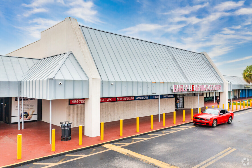 10000-10098 W Mcnab Rd, Tamarac, FL for lease - Building Photo - Image 3 of 9