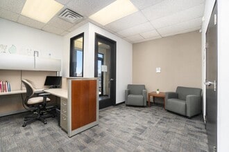 6 Antares Dr, Ottawa, ON à louer Photo du bâtiment- Image 2 de 6