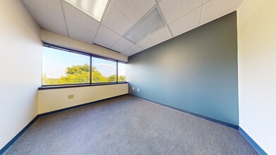 555 Briarwood Cir, Ann Arbor, MI for lease Interior Photo- Image 1 of 5