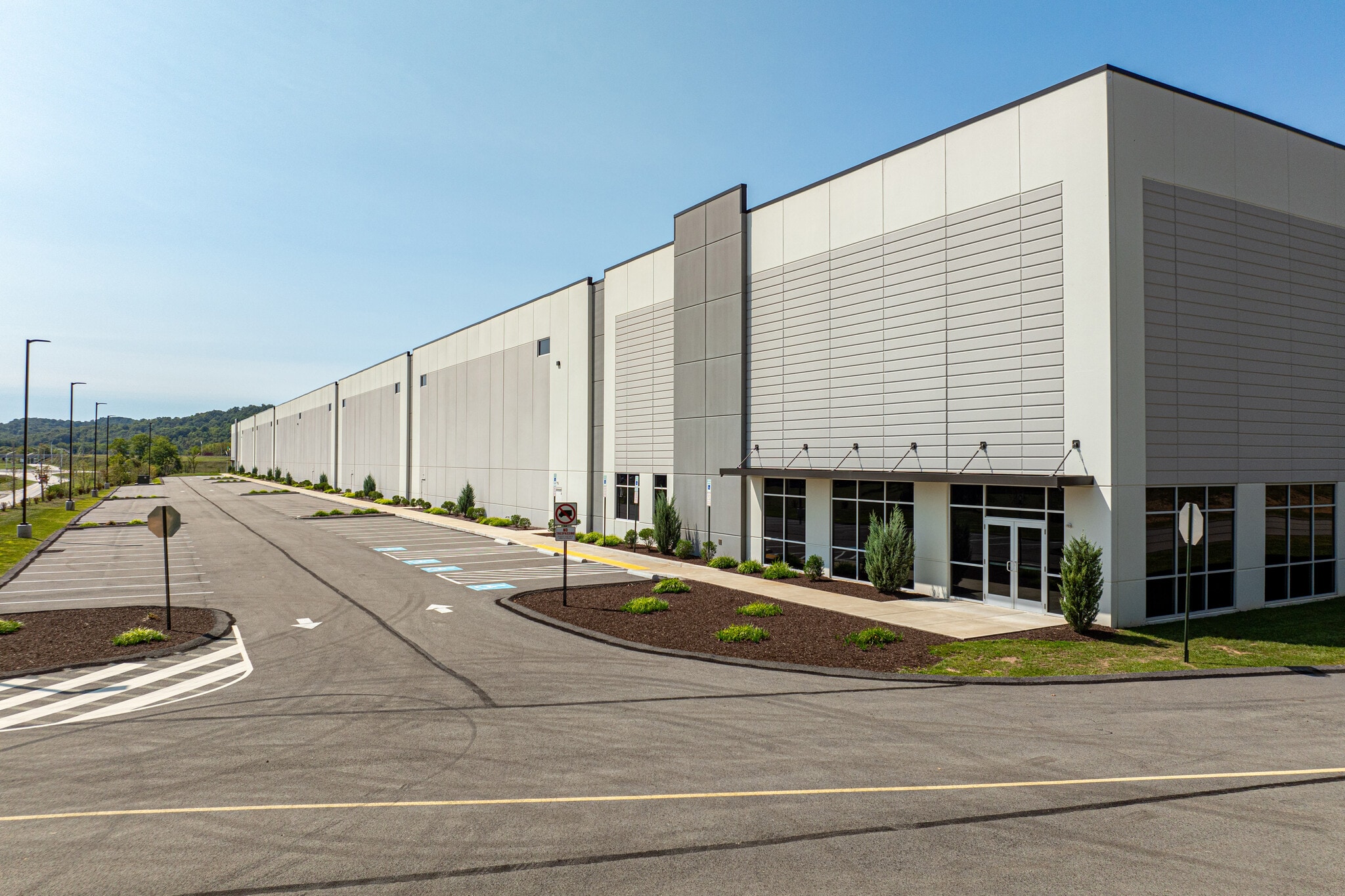 737 Waltz Mill Rd, Ruffs Dale, PA à louer Photo principale- Image 1 de 8