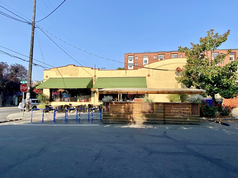 1621-1637 SE Hawthorne Blvd, Portland, OR à vendre - Photo du bâtiment - Image 2 de 13