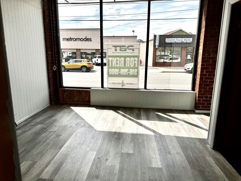 1847 Newbridge Rd, North Bellmore, NY for lease - Building Photo - Image 2 of 6