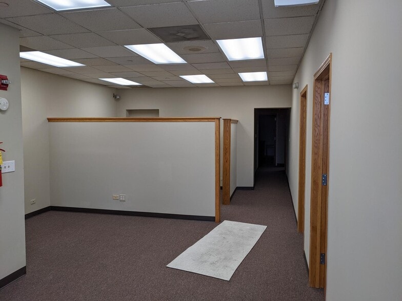 1820 Beach St, Broadview, IL for lease - Interior Photo - Image 2 of 3