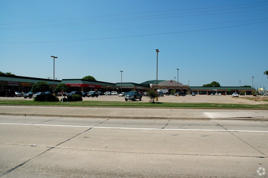 3415 S Cooper St, Arlington, TX à louer - Photo du bâtiment - Image 2 de 7